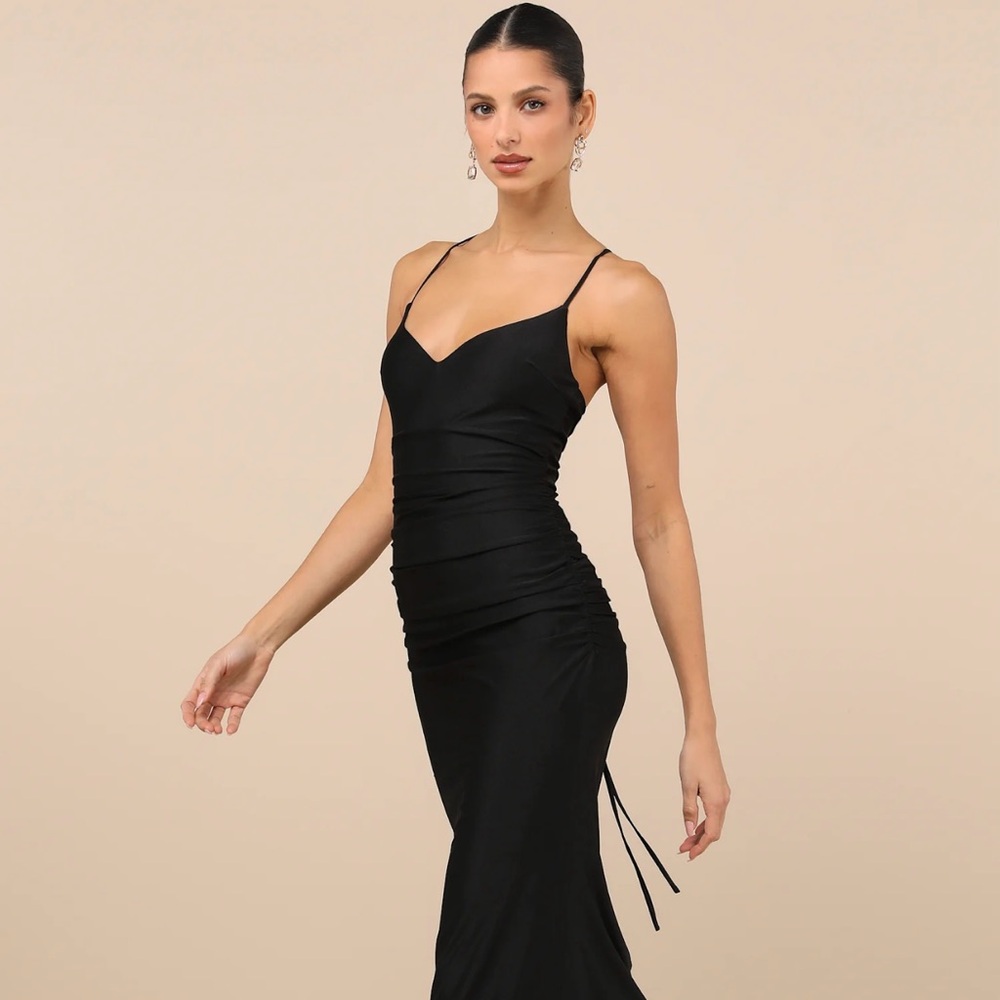 Lulus NWT black dress